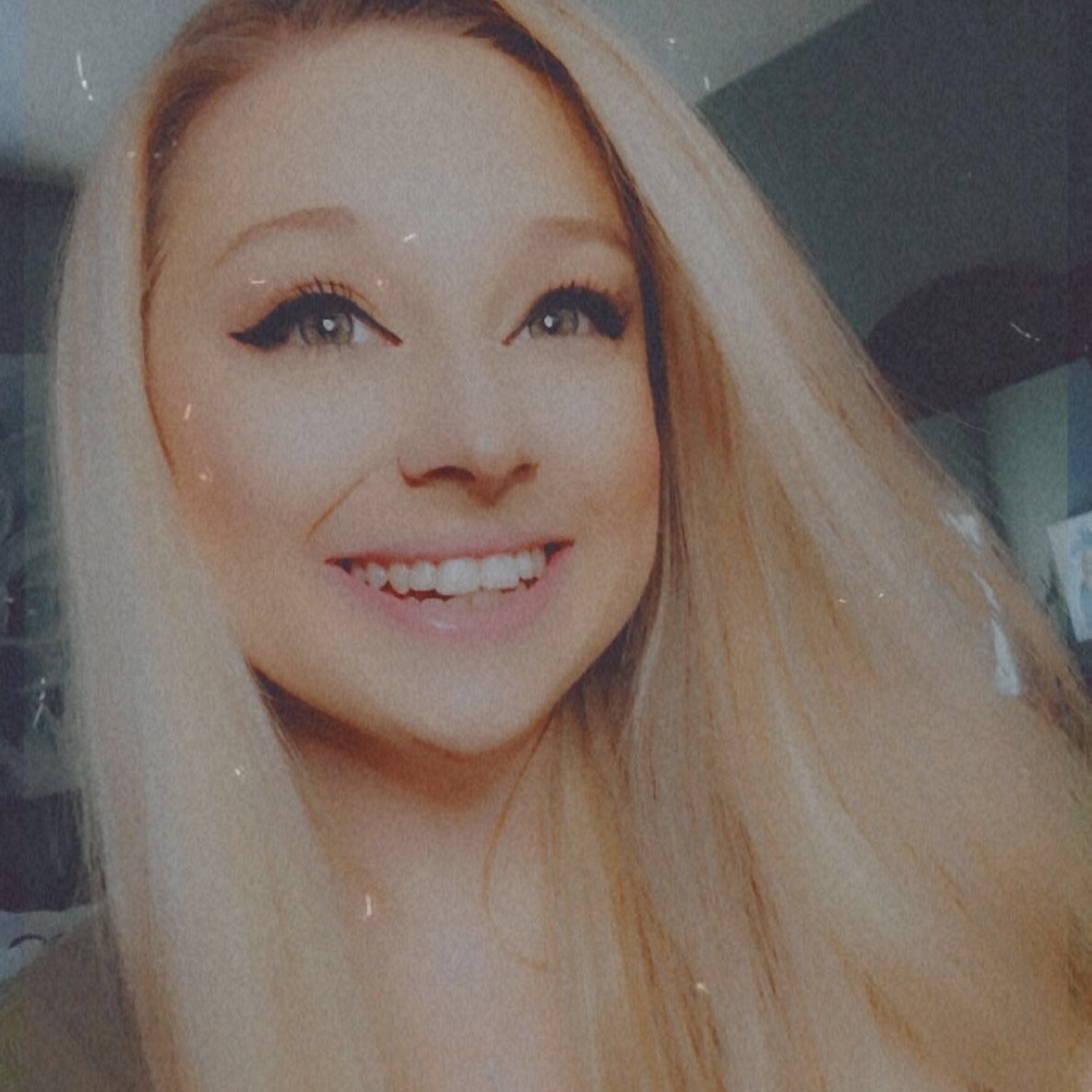 Meet your Posher, Alexandra